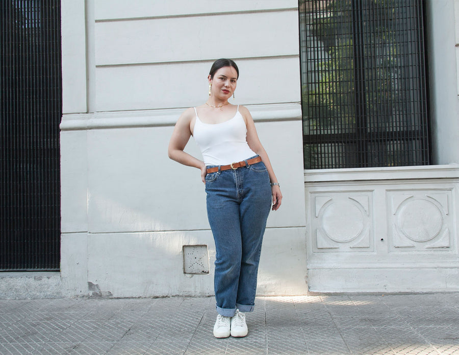 NUEVO/ Cinturón caoba  con hebilla dorada