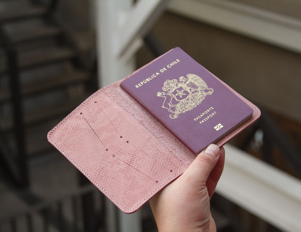 NUEVO! // Porta pasaporte palo rosa