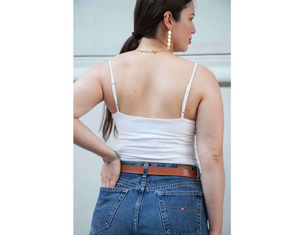 NUEVO/ Cinturón caoba  con hebilla dorada