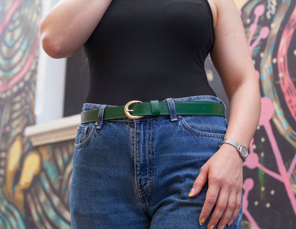 NUEVO/ Cinturón verde con hebilla dorada