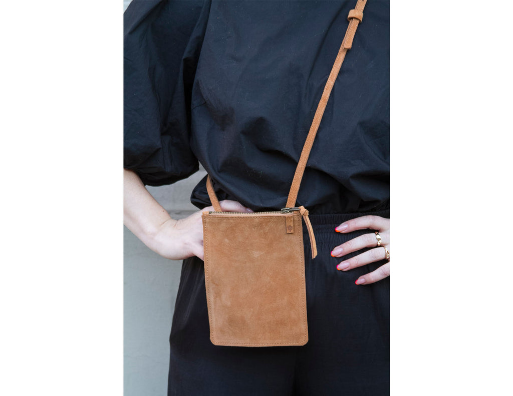 NUEVA! // Cartera Copao Caramelo