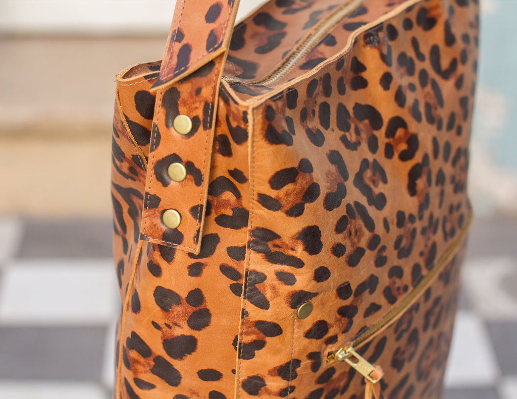 Huasco estampado animal print estilo Leopardo  (Maxi cartera)