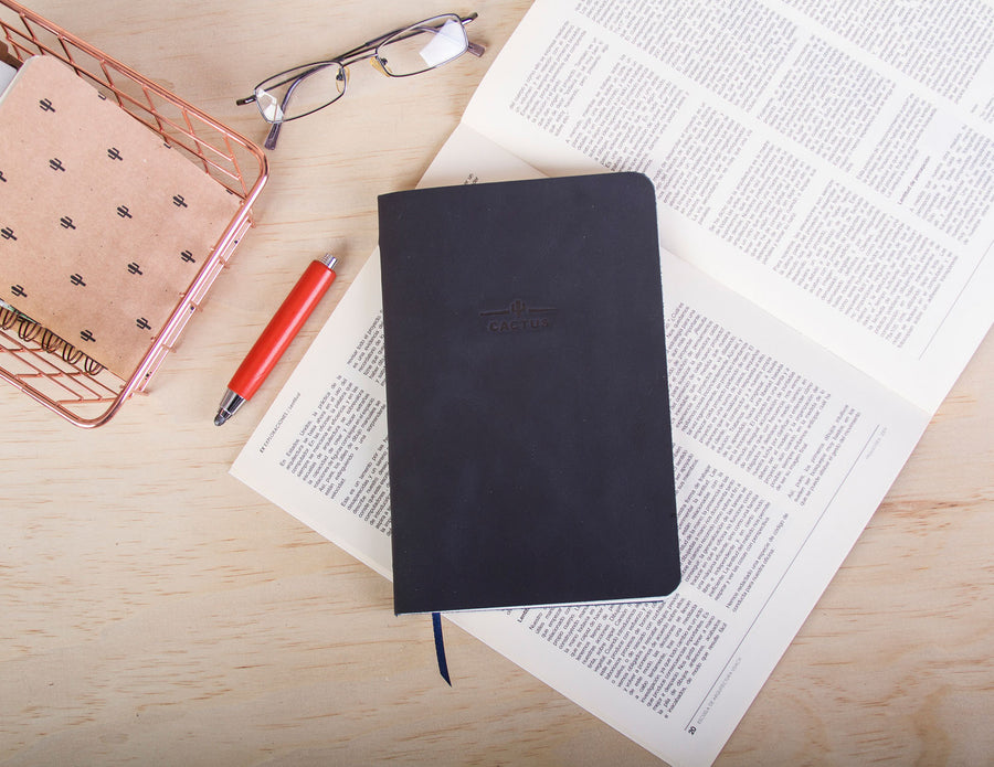 Cuaderno azul grande