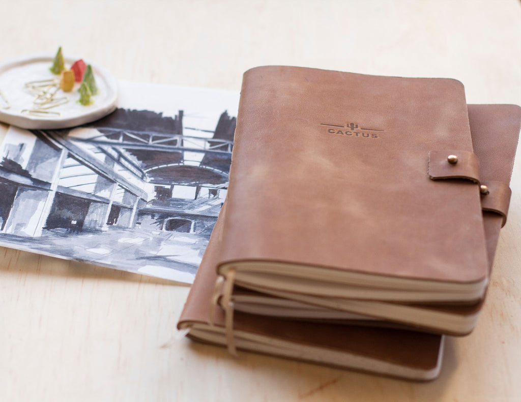 Cuaderno de Cuero tostado con Broche