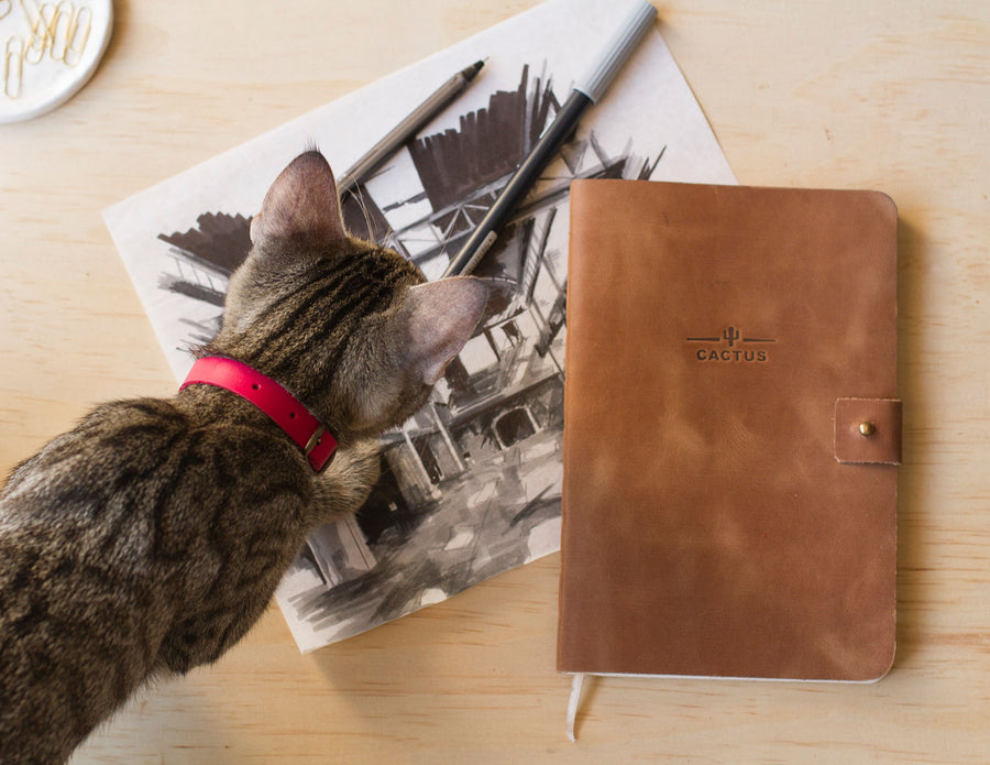 Cuaderno de Cuero tostado con Broche
